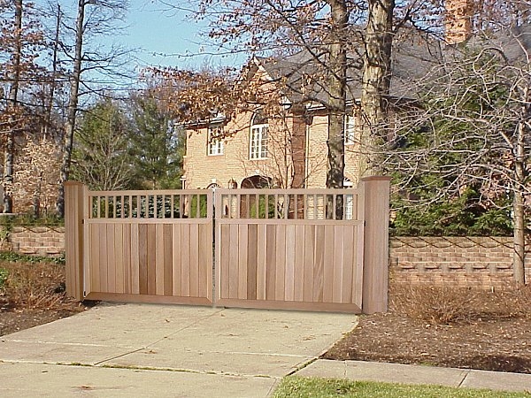 Customer Designed Cedar Driveway Gate Customer Designed Cedar Driveway Gate